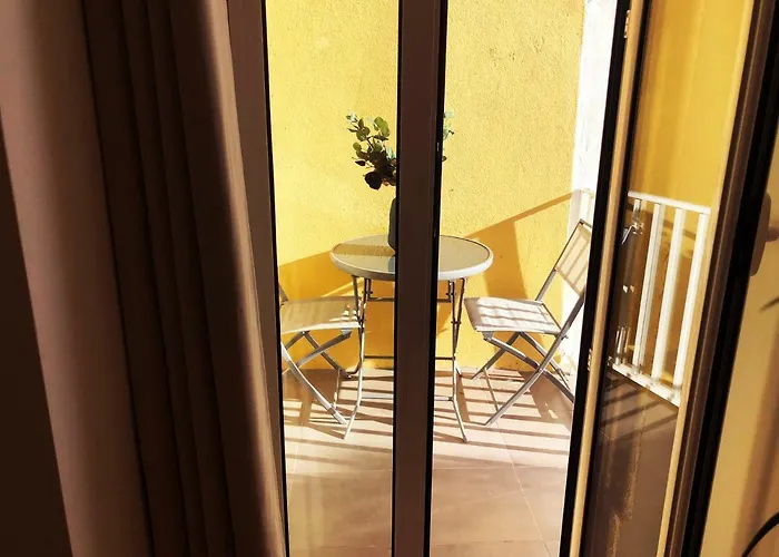 20 1 - Lisbon Central Apartment With Terrace